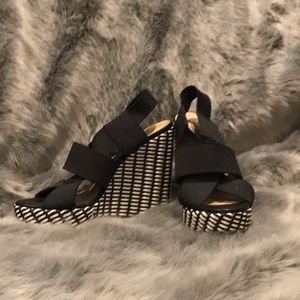 New Lucky Brand woven high wedge